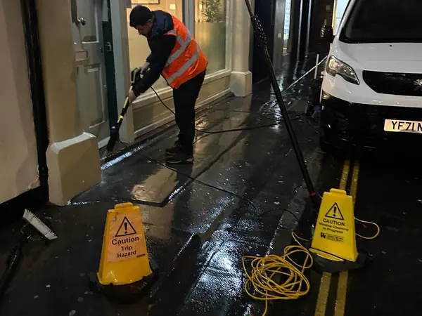 Crystaline Window Cleaning – work photo 4
